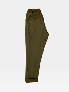 The Martin Elastic-waist Pleated Trouser in Olive is a wardrobe staple.